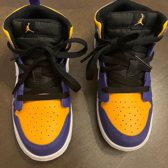 Toddler Air Jordans - Picture 9 of 12